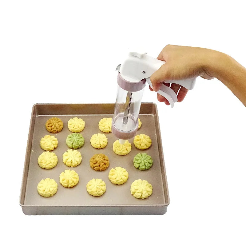 Cake Decorating Gun Set with Nozzles