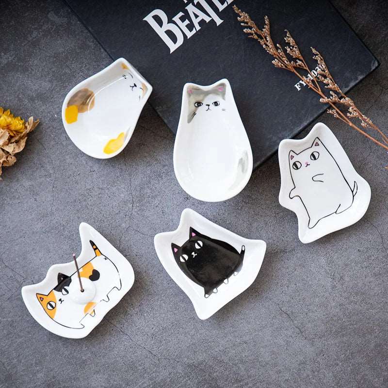 1PC Japanese Cat Ceramic Incense Tray & Seasoning Dish - Cute Animal Design