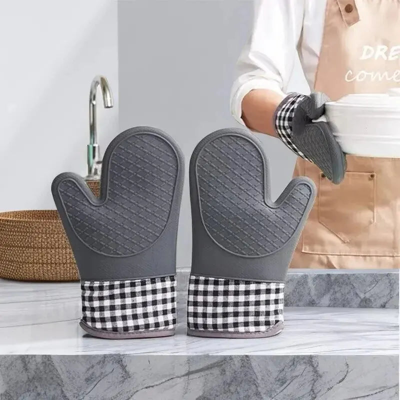 High-Temperature Resistant Silicone Oven Gloves – Non-Slip Kitchen Baking Tools